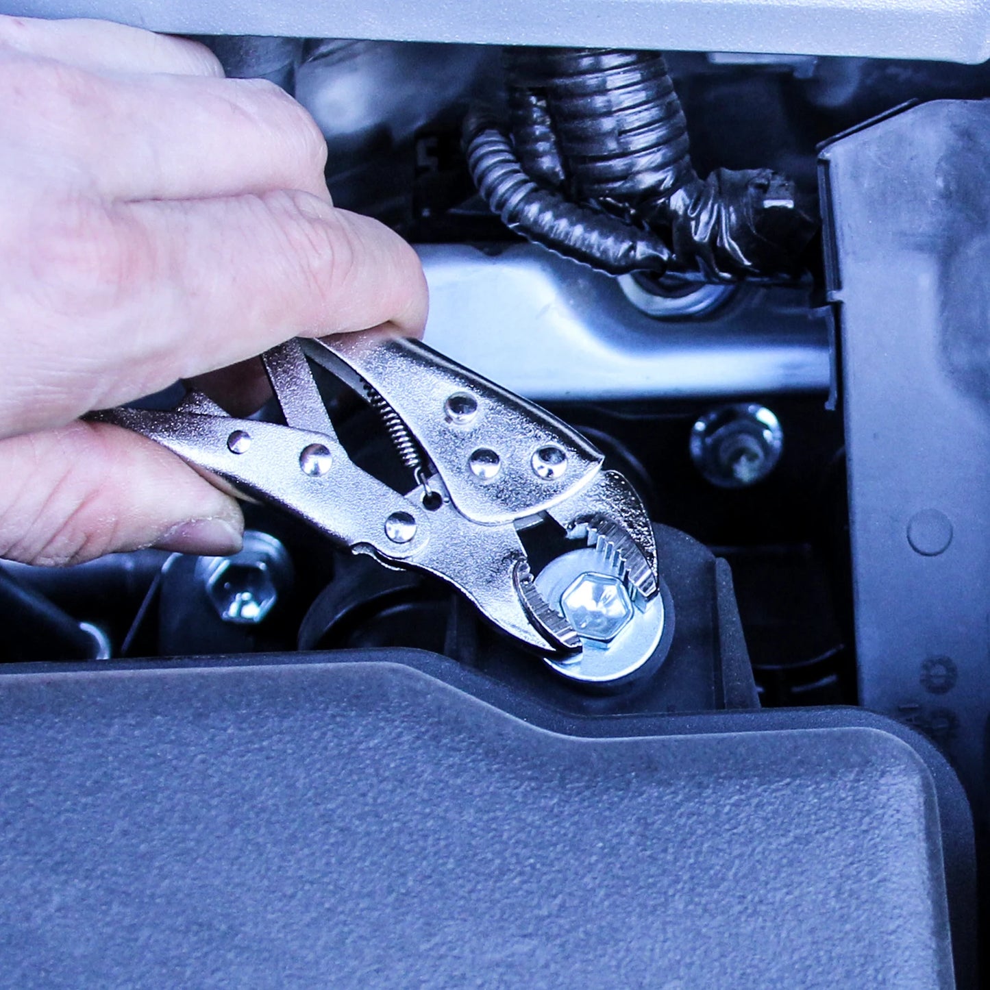 4.5 inch Mini Locking Pliers Curved Jaw Locking Pliers Mini Toughbuilt Multitool Pliers Convenient Pliers for Maintenance
